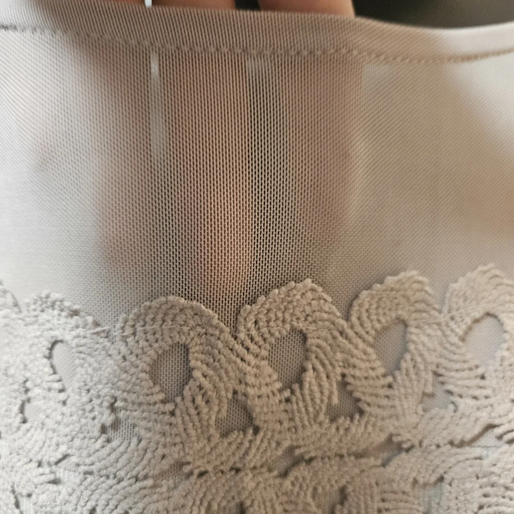 VENUS Light Gray Lace Accent Long Sleeve Top